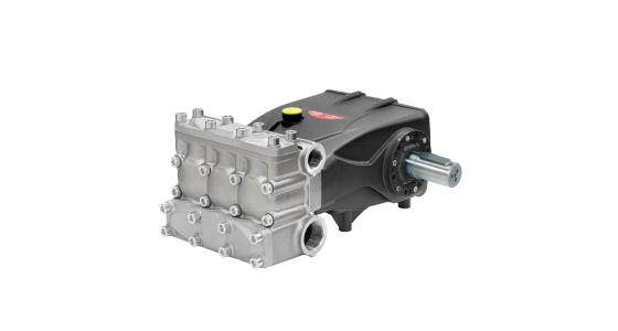 Interpump TT1511CVH Plunjerpomp met holle as 3/4" en flens voor benzinemotor SAE J 609 A en drukrege, gezien van voren