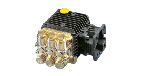 Interpump TT1510C Plunjerpomp met holle as 3/4" en flens voor benzinemotor SAE J 609 A As rechts, gezien van voren