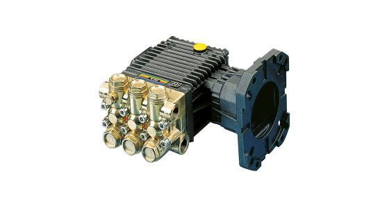 Interpump E2E2815C Plunjerpomp met holle as 1" en flens voor bezinemotor SAE J 609 B E2 Evolution, gezien van voren
